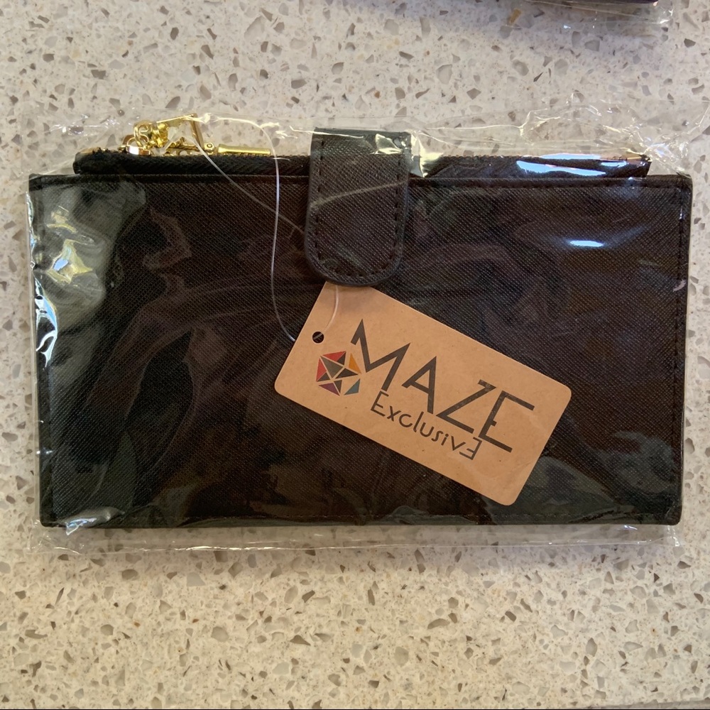Maze Multifunctional Leather Wallet